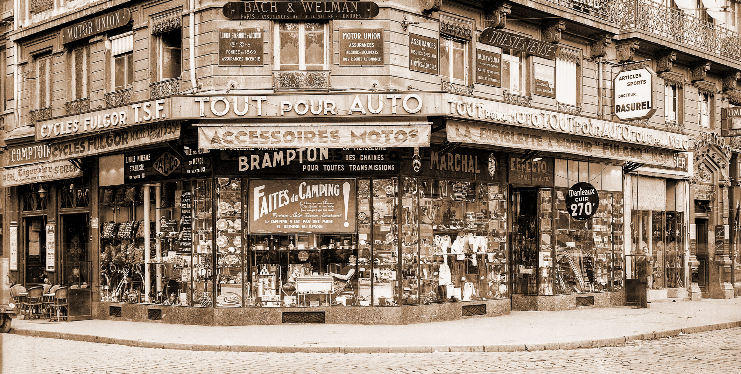 devanture magasin de cycles LYON, tout pour le vélo